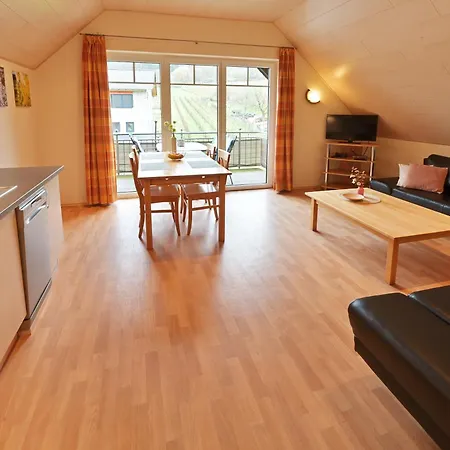 Ferienweingut Ulrich Goebel *