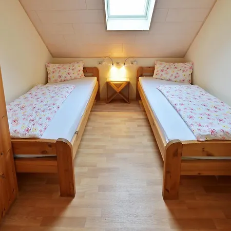 Ferienweingut Ulrich Goebel 아파트 에른스트