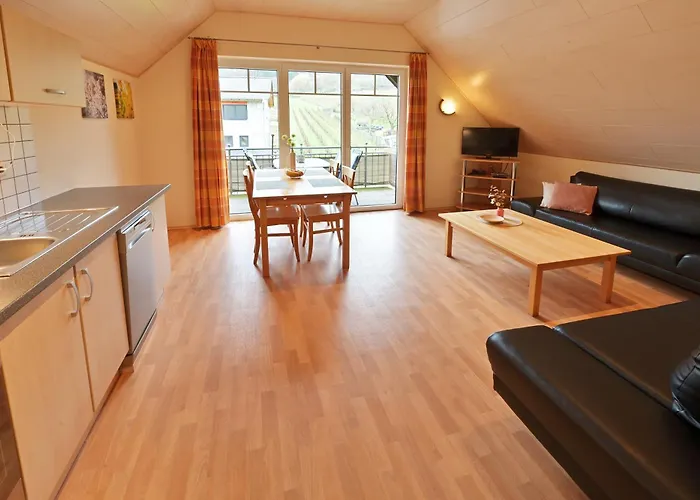 Ferienweingut Ulrich Goebel *